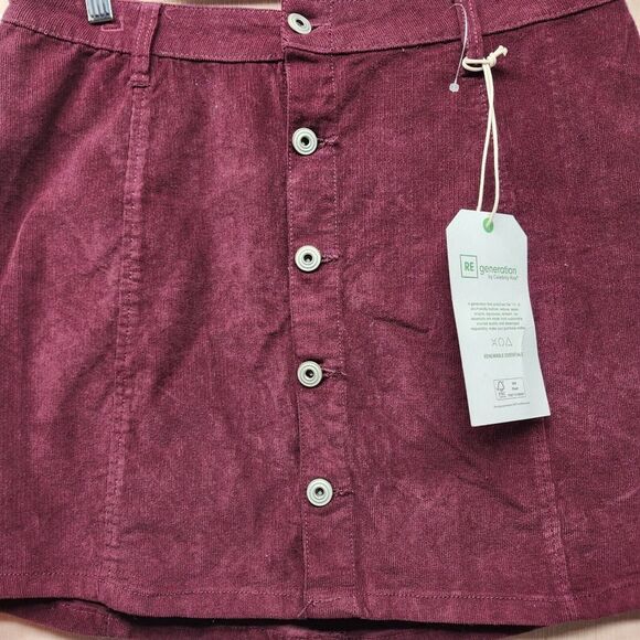 REgeneration Skirt Women Size 11/30 Burgundy Corduroy Vintage Retro Button Front - Picture 5 of 16